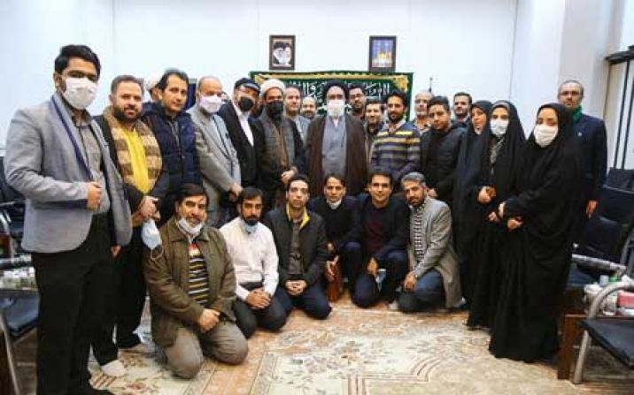 نشست صمیمی مدیران رسانههای خبری استان قم با آیت الله سعیدی برگزار شد نشست صمیمی مدیران رسانههای خبری استان قم با آیت الله سعیدی برگزار شد